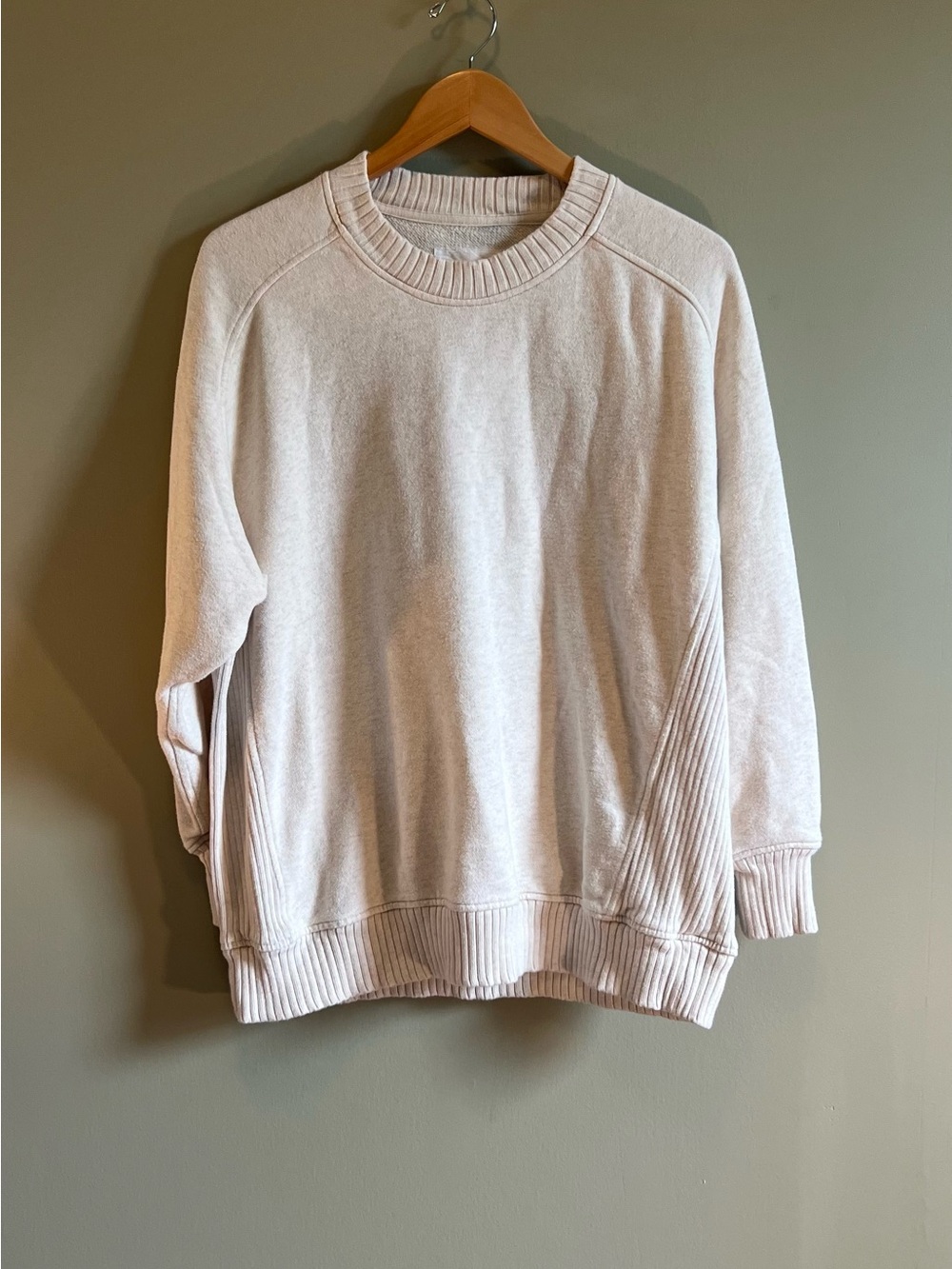 aerie Women's Crewneck Sweatshirt in Light Cream